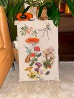 Vintage Retro wandkleed met paddenstoelen geborduurd, Print, Minder dan 50 cm, Ophalen of Verzenden, Zo goed als nieuw