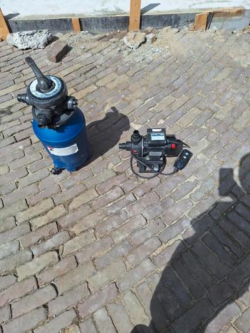 Zwembadfilter + Pomp (zonder slangen) beschikbaar voor biedingen