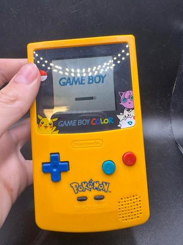 Game Boy Color Pokémon Editie reshell beschikbaar voor biedingen