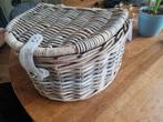 Kleine Rieten Fietsmand met Deksel, Ophalen, Zo goed als nieuw, Fietsmand
