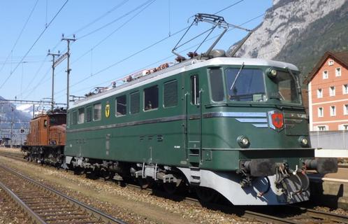 MARKLIN 3050 SBB Gotthardloc serie Ae 6/6 LUZERN in doos, Hobby en Vrije tijd, Modeltreinen | H0, Zo goed als nieuw, Locomotief