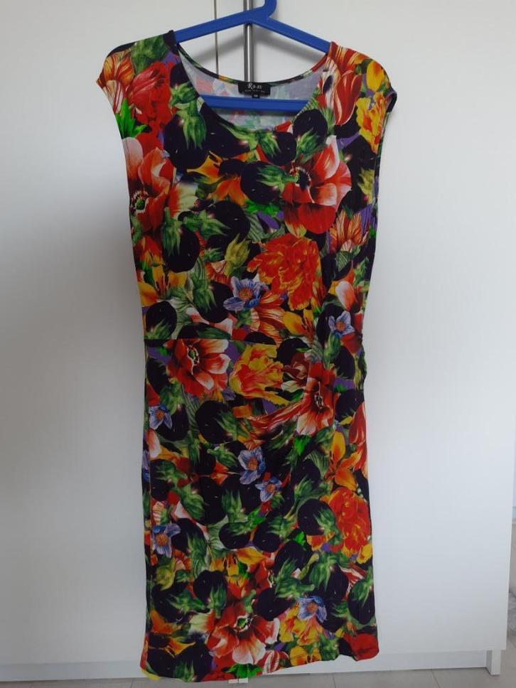Jurkje met bloemenpatroon, maat 38, Kleding | Dames, Jurken, Zo goed als nieuw, Maat 38/40 (M), Rood, Knielengte, Ophalen of Verzenden