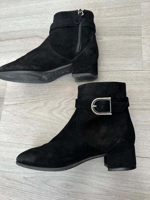 Stuart Weitzman suède laarsjes 36, Kleding | Dames, Schoenen, Gedragen, Sneakers of Gympen, Zwart, Ophalen of Verzenden