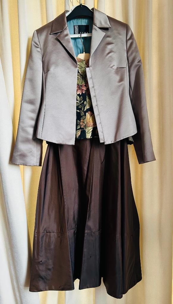 Elegant, stijlvol ensemble in brons satijn en gobelin mt 38, Kleding | Dames, Jasjes, Kostuums en Pakken, Zo goed als nieuw, Kostuum of Pak