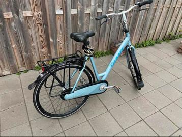 Almost new GIANT female bike beschikbaar voor biedingen