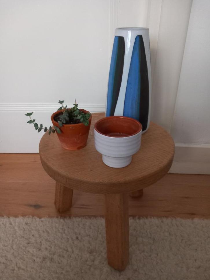 mooi vintage plantentafeltje, ronde bijzettafel, blank eiken, Antiek en Kunst, Curiosa en Brocante, Ophalen of Verzenden