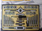 Tap en snijset draad  33 delig   nieuw in de doos, Ophalen of Verzenden, Nieuw