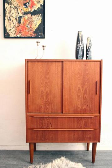 Deens mid century teakhouten vintage design kast beschikbaar voor biedingen