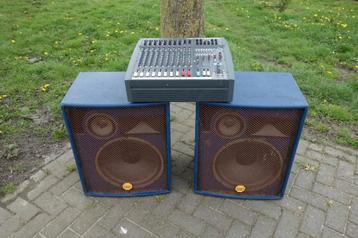 spirit powerstation 600 met PA speaker set