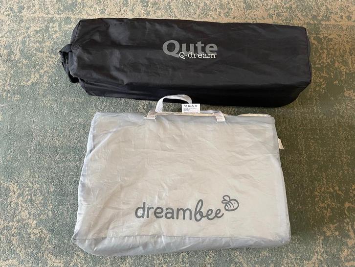 Reisbedje van Qute Q-dream met matras en matrasbeschermer, Kinderen en Baby's, Babywiegjes en Ledikanten, Zo goed als nieuw, Reisbedje