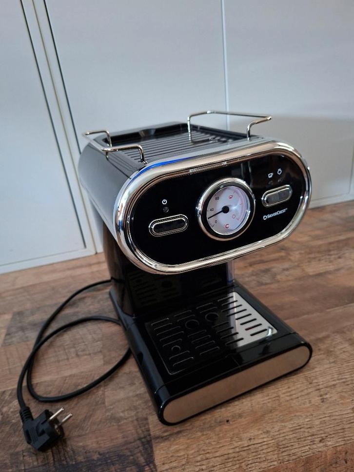 Espressomachine Silvercrest zwart met accesoires, Witgoed en Apparatuur, Koffiezetapparaten, Zo goed als nieuw, Gemalen koffie
