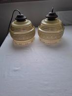 2 oude bewerkte jaren 40 glazen hanglampen, Huis en Inrichting, Lampen | Hanglampen, Ophalen of Verzenden, Gebruikt, Minder dan 50 cm