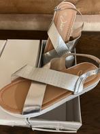 Zomer schoenen maat 37 + 38 nieuwprijs 24,99 nu 5,99, Ophalen of Verzenden, Nieuw, Slippers