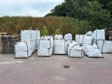 Groot assortiment grind en split beschikbaar voor biedingen