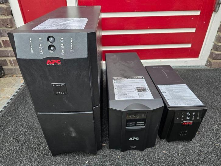 APC Smart-UPS 2200VA / 1500VA / 750VA – Getest – Nieuwe accu, Computers en Software, Noodvoedingen (UPS), Refurbished, Ophalen of Verzenden