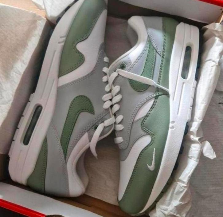 Nike air max one 1 spiral sage us 11 eu 45 DS, Kleding | Heren, Schoenen, Nieuw, Sneakers of Gympen, Overige kleuren, Ophalen
