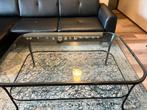Te koop: zwarte hoekbank + salontafel (glas/ijzer), Ophalen, Gebruikt