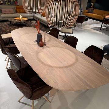 Mobitec Dolmen eetkamertafel 300 x 120 cm  beschikbaar voor biedingen