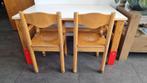 Houten kindertafel + 2 schilte kinderstoeltjes, Ophalen, Gebruikt, Tafel(s) en Stoel(en)