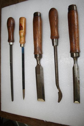 Diverse gereedschappen 5x , hakbeitels etc beschikbaar voor biedingen