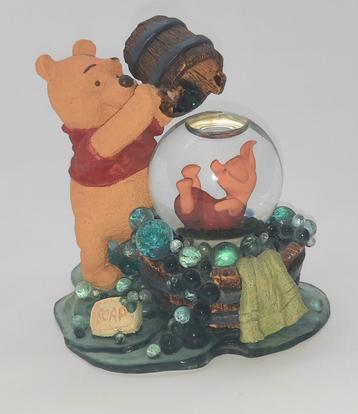 Winnie de Poeh met Knorretje Snowglobe / Sneeuwbol beschikbaar voor biedingen