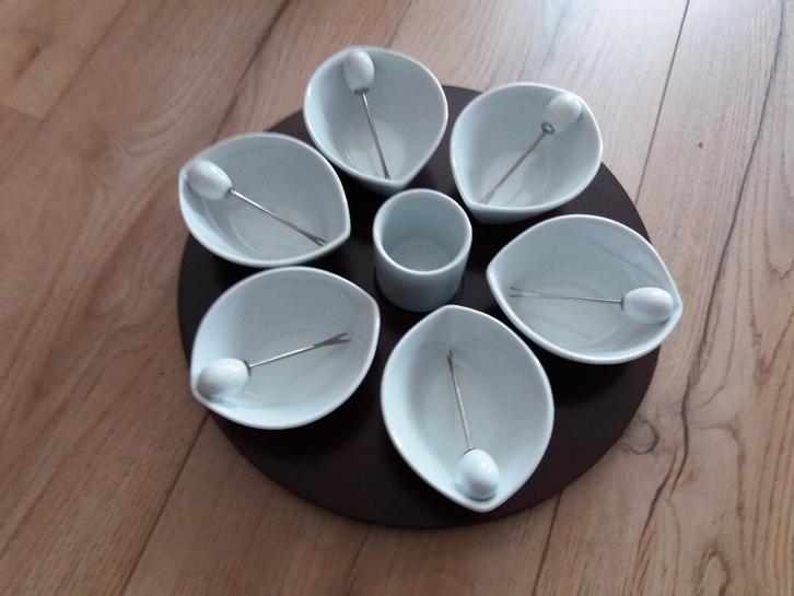 Een 14 delig serveer bord (tapas set),., Huis en Inrichting, Keuken | Servies, Zo goed als nieuw, Schaal of Schalen, Effen, Aardewerk