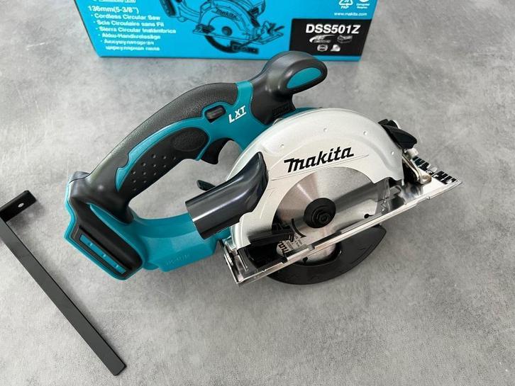 Makita DSS501Z 18V accu LXT Cirkelzaag 136mm Li-ion Body, Doe-het-zelf en Verbouw, Vloerdelen en Plavuizen, Nieuw, Overige typen