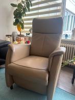 Sta op stoel elektrisch, Huis en Inrichting, Fauteuils, Ophalen, Zo goed als nieuw, 50 tot 75 cm