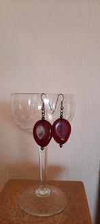 Vintage oorbellen  met cherry amber barnsteen., Ophalen of Verzenden, Zo goed als nieuw, Overige materialen, Met edelsteen