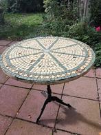 mozaïek tafel met betonblad en gietijzeren poot, Ophalen, Gebruikt, Rond, Overige materialen
