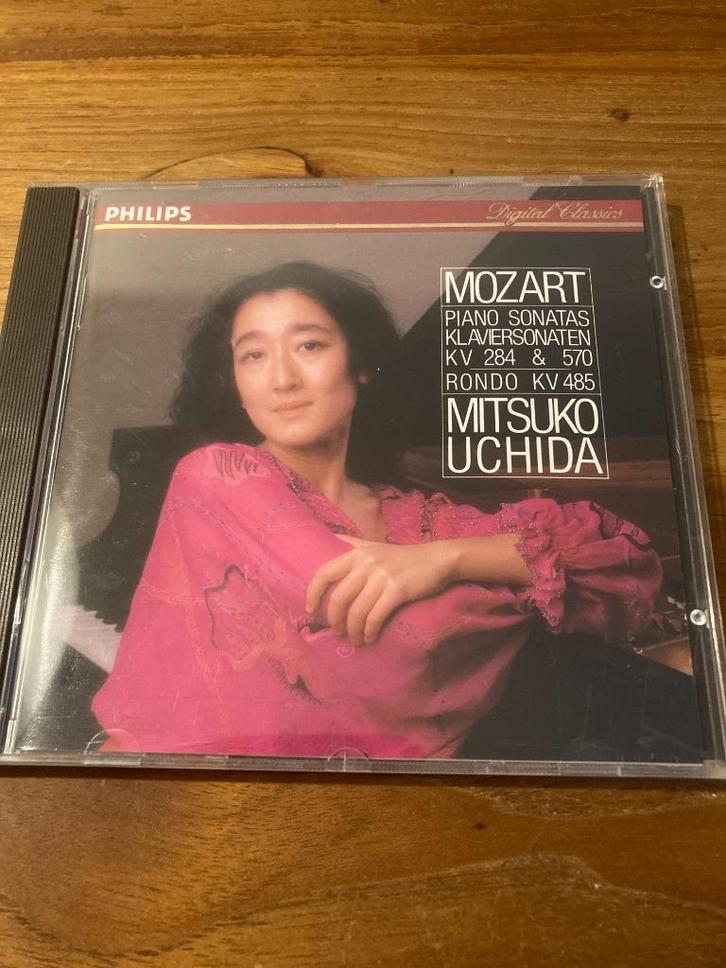 Mitsuko Uchida - Mozart: Piano Sonatas Kv 284& 570 / Rondo K, Cd's en Dvd's, Cd's | Klassiek, Zo goed als nieuw, Orkest of Ballet
