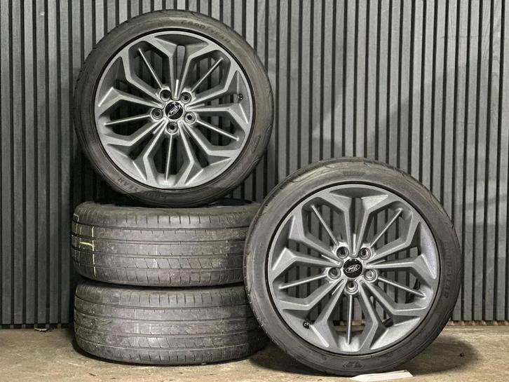 18 inch originele Ford Focus zomerset matt grijs €799,-, Auto-onderdelen, Banden en Velgen, Banden en Velgen, Zomerbanden, 18 inch