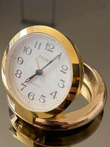 Vintage Seiko Quartz Tafelklok Goudkleurig beschikbaar voor biedingen