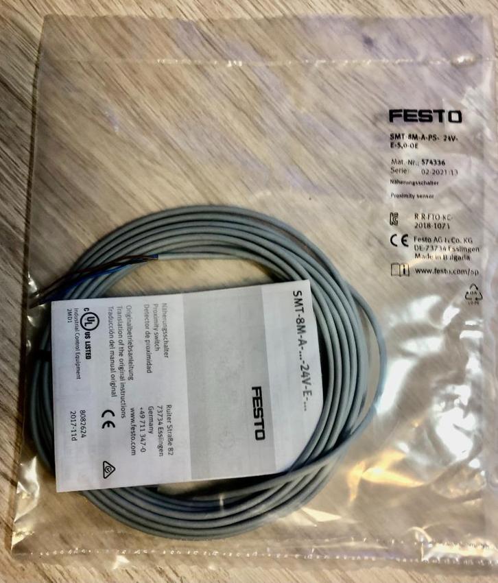 FESTO - Naderingsschakelaar - SMT-8M-A-PS-24V-E-5,0-OE, Hobby en Vrije tijd, Elektronica-componenten, Nieuw, Ophalen of Verzenden