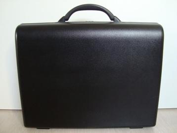 Samsonite ruime attachekoffer met cijferslot, zwart, i.z.g.s beschikbaar voor biedingen