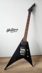 Custom Flying V Gitaar (kleur naar voorkeur mogelijk), Muziek en Instrumenten, Snaarinstrumenten | Gitaren | Elektrisch, Ophalen of Verzenden