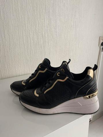 Michael Kors hoge sneakers beschikbaar voor biedingen