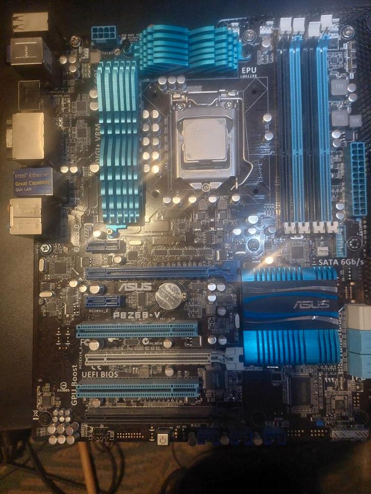 ASUS Moederbord - Perfect voor Gaming!, Computers en Software, Moederborden, Gebruikt, Intel, DDR3, Ophalen of Verzenden