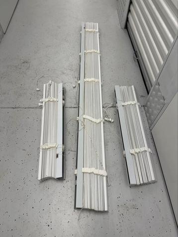 Witte houten jaloezie 80x130 – strak & modern beschikbaar voor biedingen