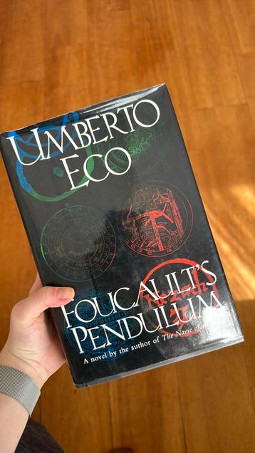 Umberto eco - Foucault’s Pendulum beschikbaar voor biedingen