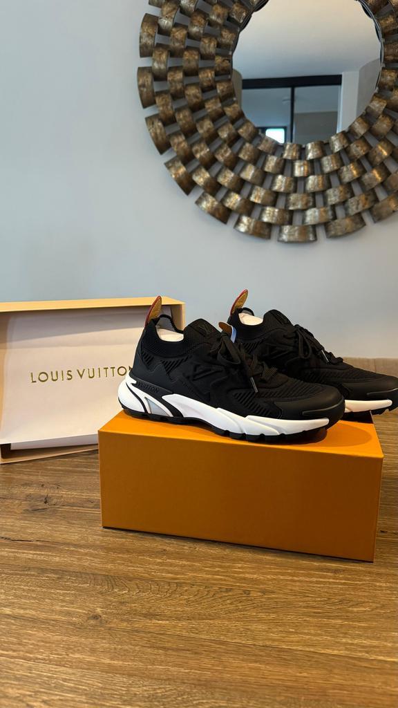 Louis Vuitton LV Runner Tatic Sneakers, Kleding | Heren, Schoenen, Zo goed als nieuw, Sneakers of Gympen, Zwart, Ophalen of Verzenden