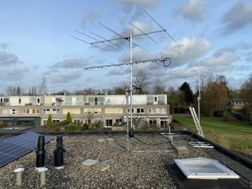 Driepoot Antennemast voor platdak beschikbaar voor biedingen