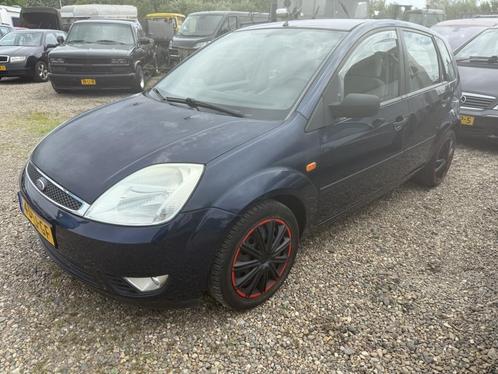 Ford Fiesta 1.6-16V Ghia, Auto's, Ford, Fiësta, ABS, Airbags, Elektrische buitenspiegels, Elektrische ramen, Mistlampen, Radio