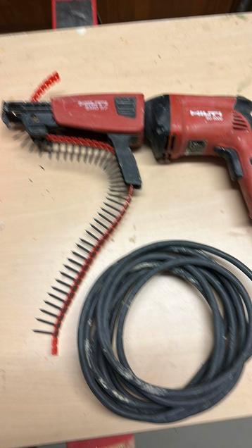 Gipsplaat schroefmachineautomaat incl.6a7000 Schroeven Hilti beschikbaar voor biedingen