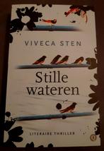 Stille Wateren - Viveca Sten, Gelezen, Viveca Sten, Ophalen of Verzenden, Nederland