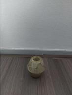 Waxinelichtje in goudkleurige lampenkaphouder, Ophalen of Verzenden, Overige materialen, Minder dan 25 cm