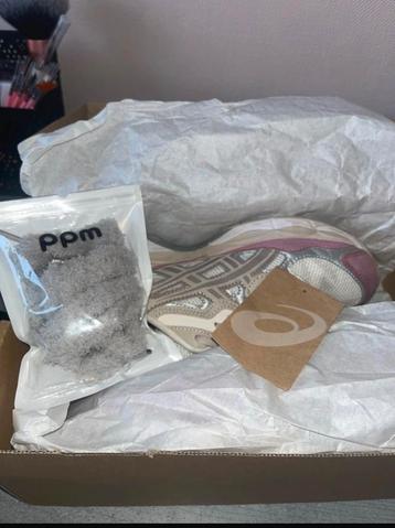 Roze Asics Sneakers - Zo goed als nieuw! beschikbaar voor biedingen