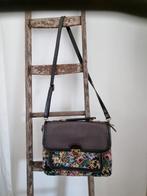 Prachtige bruine schoudertas / handtas met gobelin stof, Sieraden, Tassen en Uiterlijk, Tassen | Schoudertassen, Ophalen of Verzenden