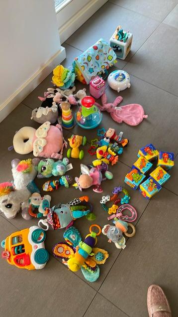 Baby speelgoed beschikbaar voor biedingen