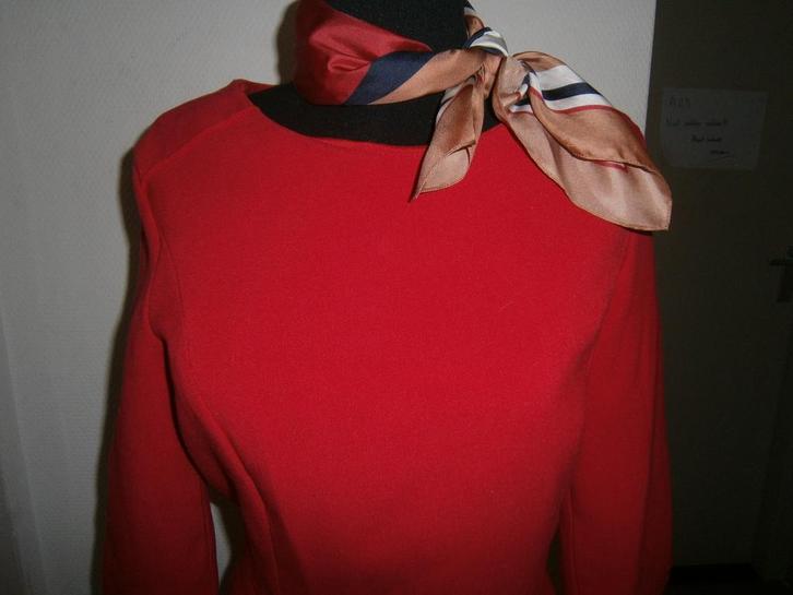 Stijlvolle rode jurk maat S van Mango Nieuwstaat, Kleding | Dames, Jurken, Zo goed als nieuw, Maat 36 (S), Rood, Boven de knie